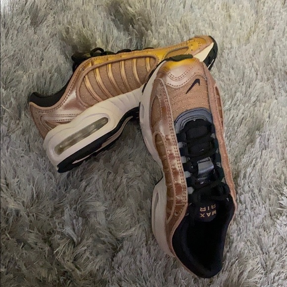 Nike Air Max Brand New Never Worn - Picture 8 of 8